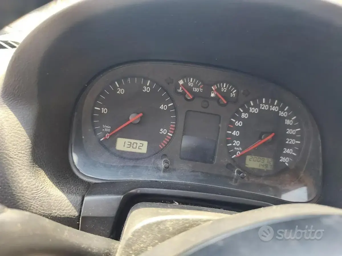Usata VW Golf IV 101 CV (74 kW) 2003 Berlina