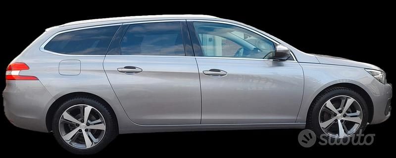 Grigio Usata 2019 Peugeot 308 Allure Station wagon | 11.000 € (Buon prezzo) - Immagine 1/4