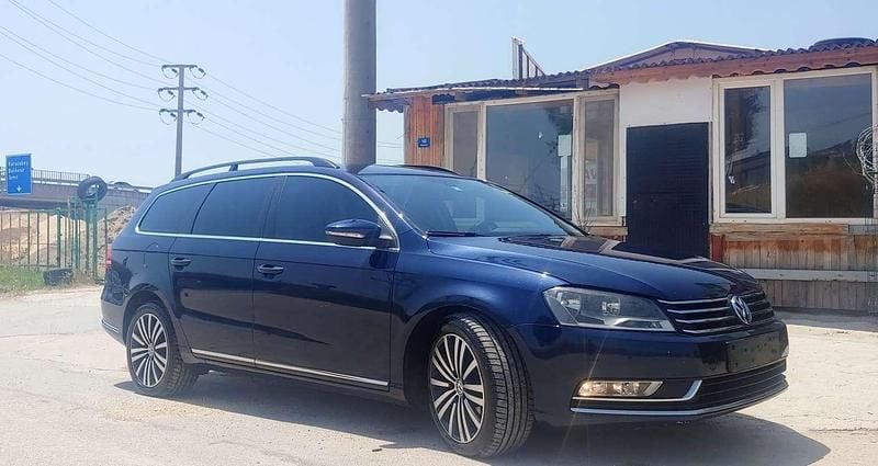 Usata VW Passat Business 140 CV (102 kW) 2012 Blu/azzurro Station wagon