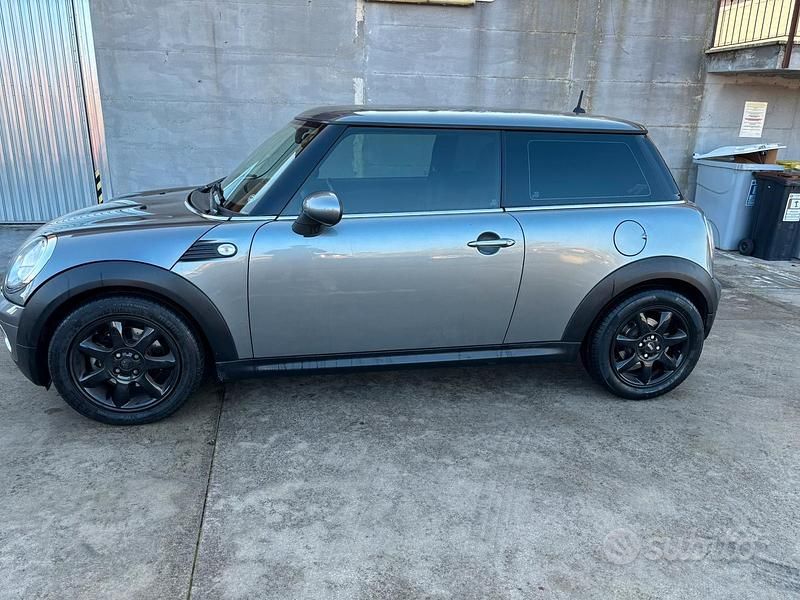 Begagnad Mini ONE 75 HK (55 kW) 2010 Grå Halvkombi