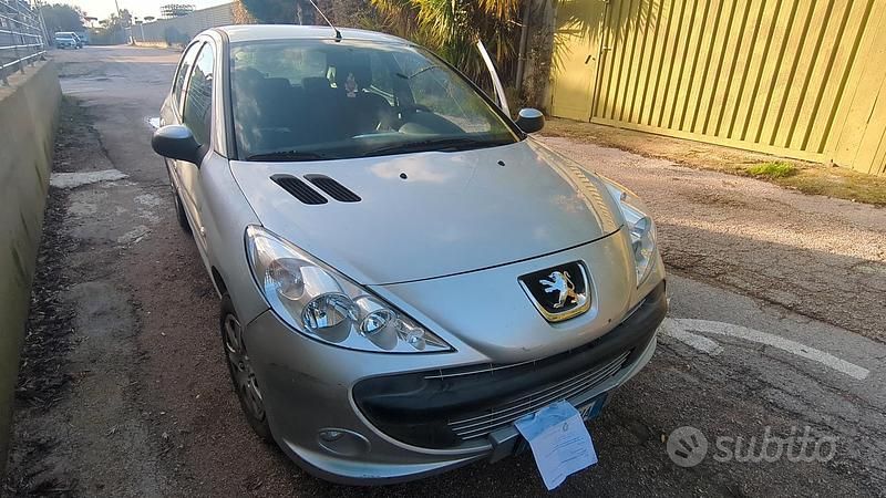 Usata Peugeot 206 68 CV (50 kW) 2010 Grigio Utilitaria