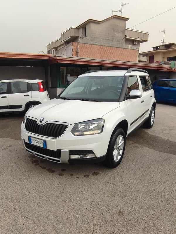 Usata Skoda Yeti Style 110 CV (80 kW) 2016 Bianco SUV