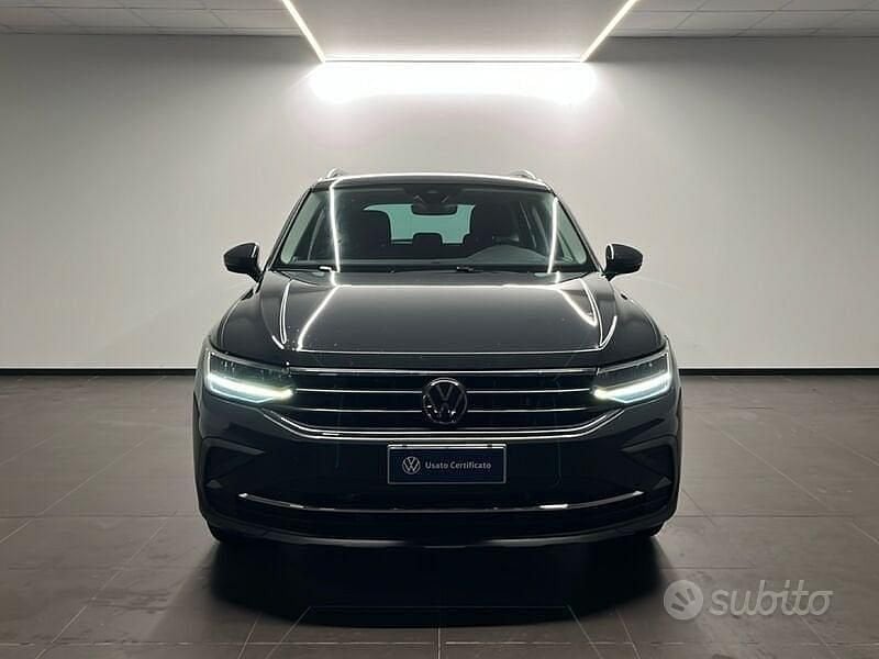 Usata VW Tiguan Life 122 CV (89 kW) 2023 Grigio SUV