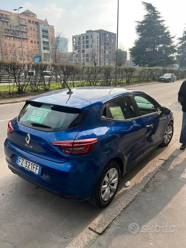 Usata Renault Clio IV 101 CV (74 kW) 2019 Blu Berlina