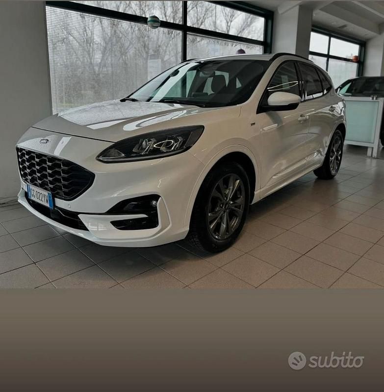 Usata Ford Kuga ST-Line 120 CV (88 kW) 2021 Bianco SUV