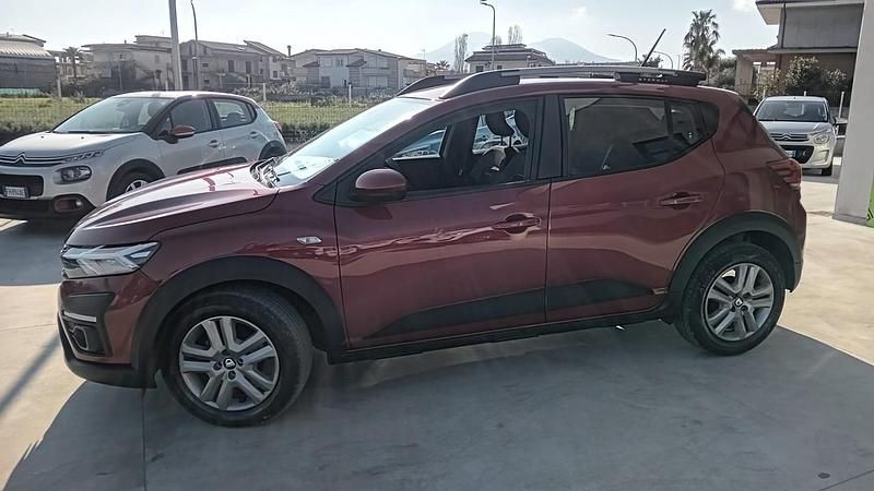 Usata Dacia Sandero Comfort 100 CV (73 kW) 2021 Rosso Berlina