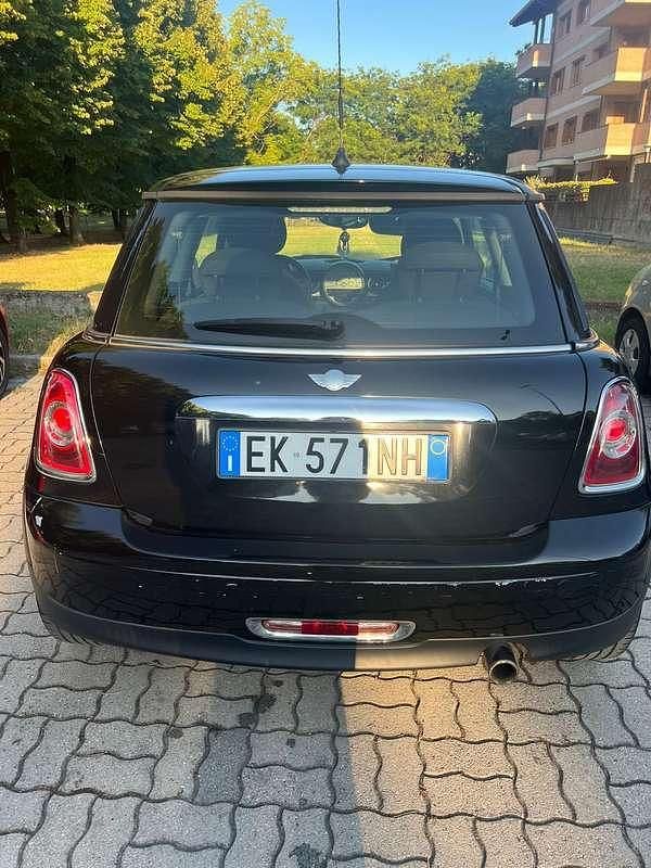 Usata Mini ONE 75 CV (55 kW) 2011 Nero Utilitaria