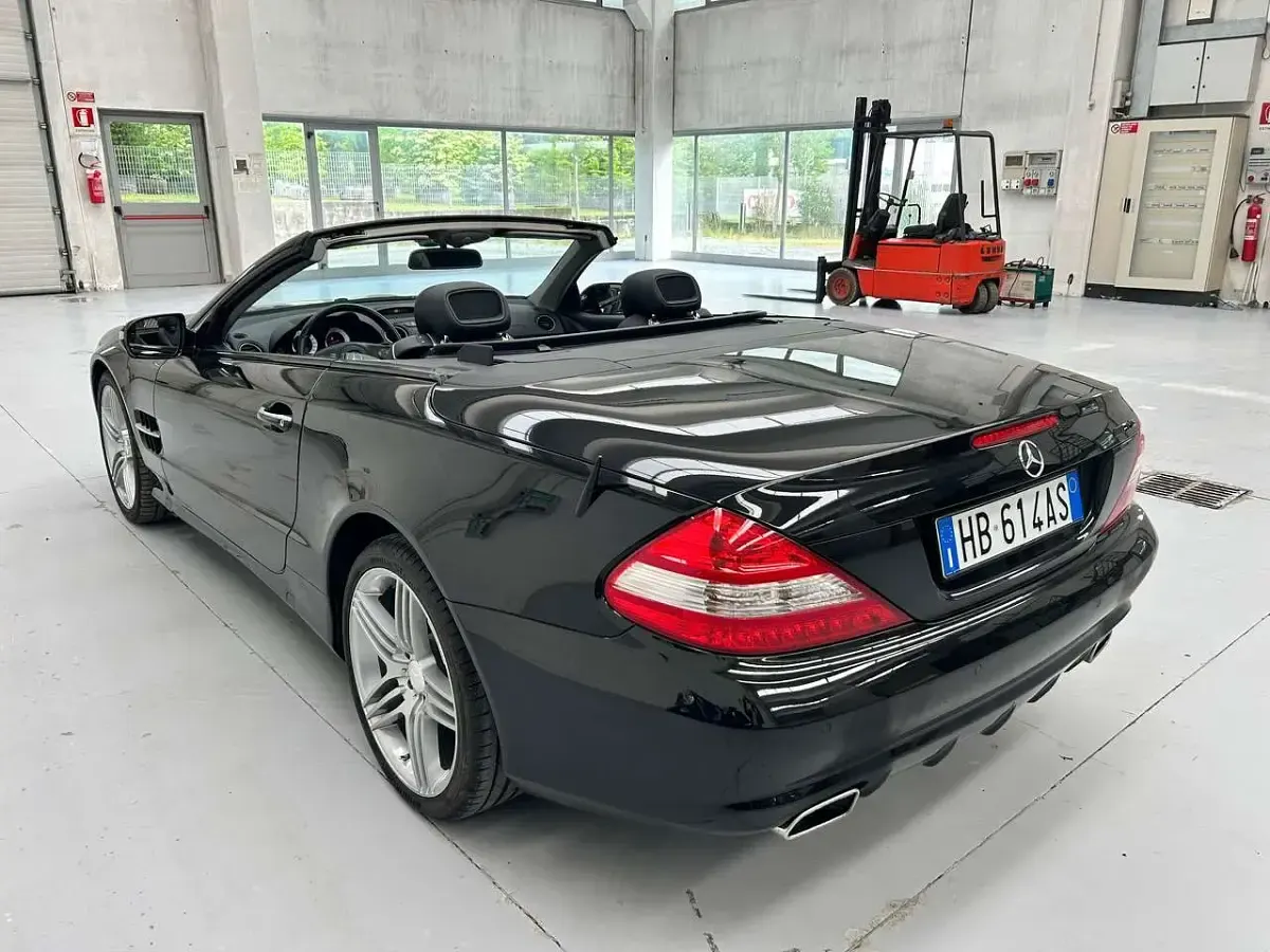 Usata Mercedes SL350 Premium 315 CV (231 kW) 2010 Nero Cabrio
