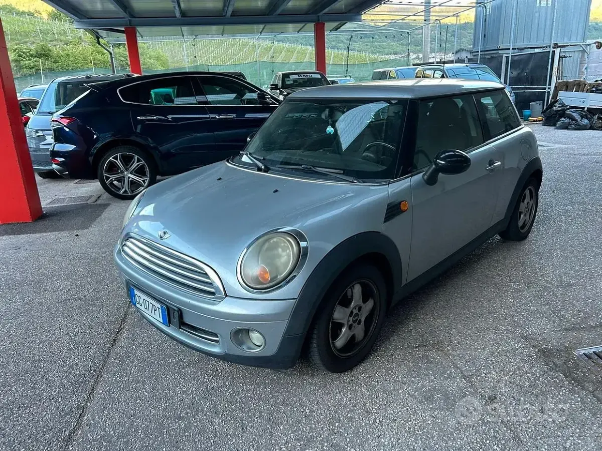 Usata Mini Cooper 95 CV (69 kW) 2007 Grigio Utilitaria