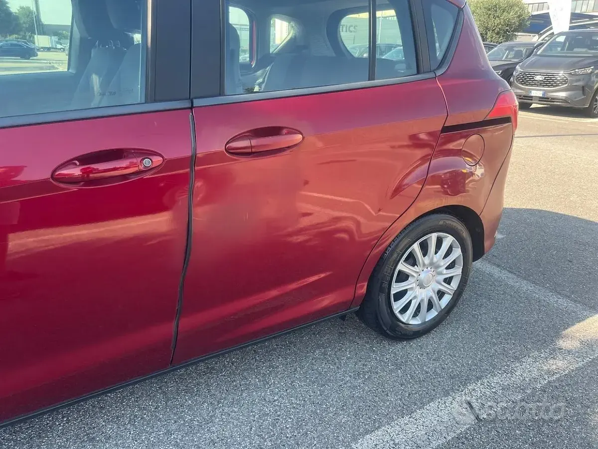 Usata Ford B-MAX Titanium 87 CV (63 kW) 2017 Rosso Monovolume