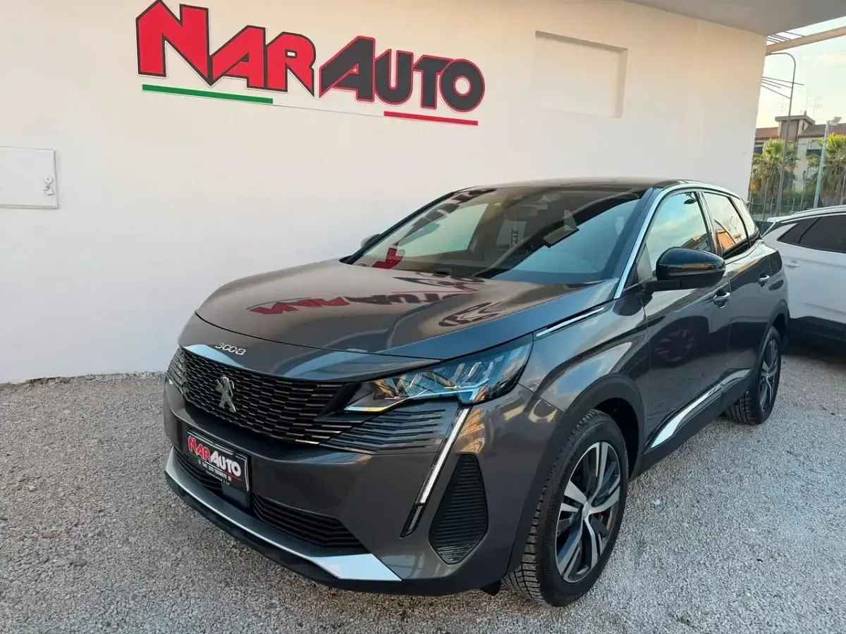 Usata Peugeot 3008 Allure 131 CV (96 kW) 2022 Grigio SUV