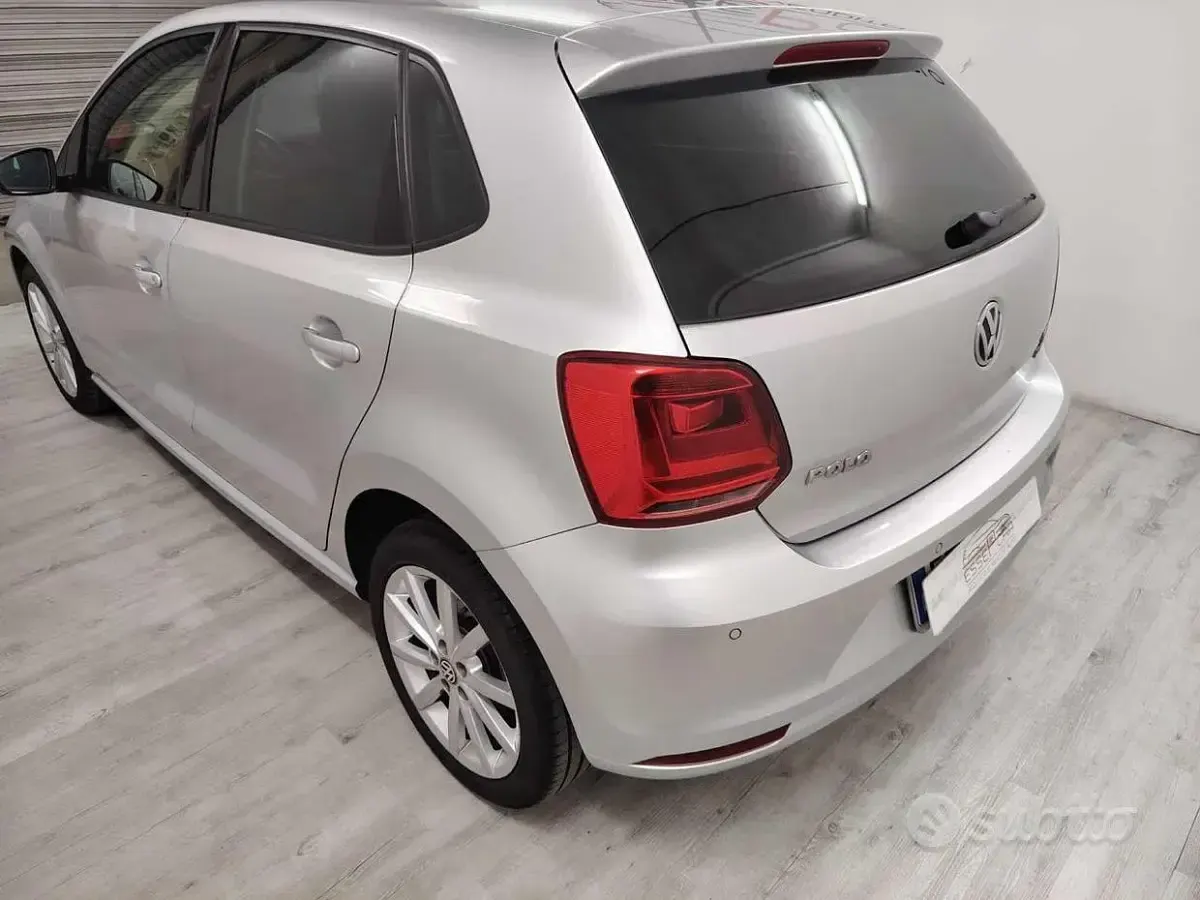 Usata VW Polo Highline 90 CV (66 kW) 2015 Grigio Berlina