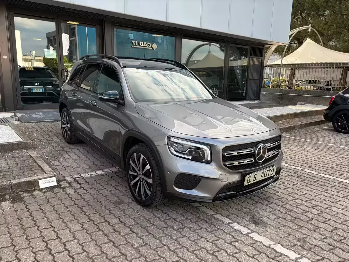 Usata Mercedes GLB250 224 CV (164 kW) 2021 Grigio SUV