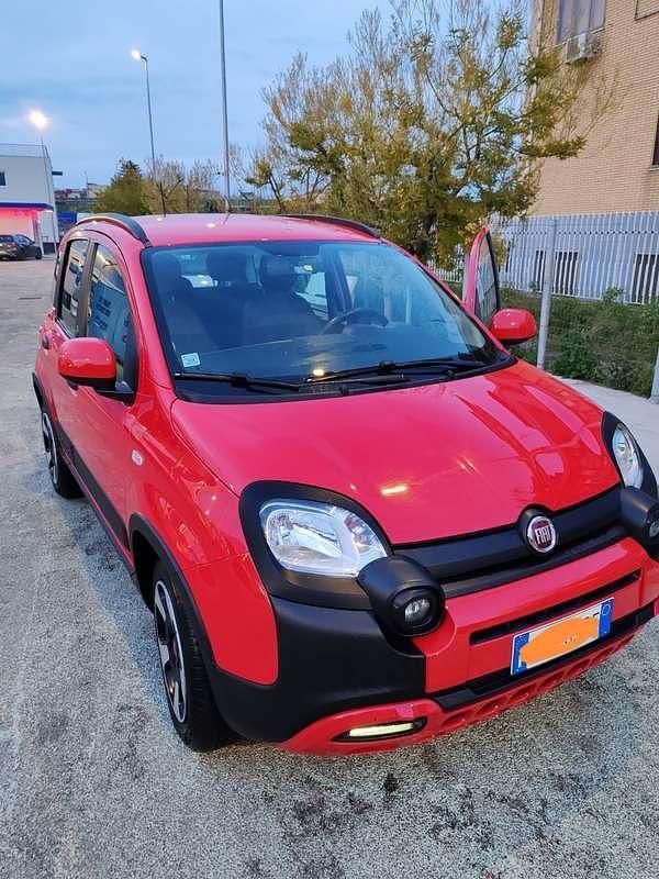 Usata Fiat Panda Cross Cross 69 CV (50 kW) 2022 Utilitaria