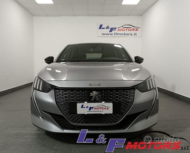 Usata Peugeot 208 GT-line 102 CV (75 kW) 2020 Grigio Utilitaria