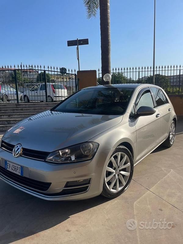 Grigio Usata 2014 VW Golf VII Due volumi | 10.500 € (Ottimo prezzo) - Immagine 1/4