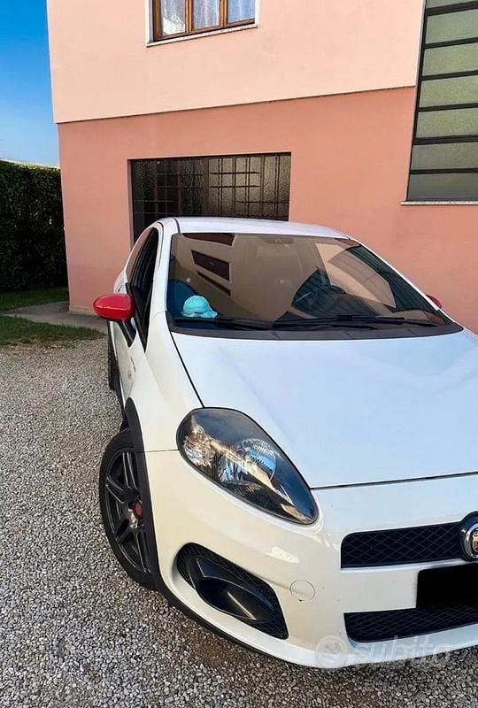 Usata Abarth Grande Punto 155 CV (114 kW) 2008 Bianco Utilitaria