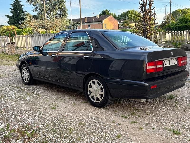 Usata Lancia Kappa 145 CV (106 kW) 1994 Blu/azzurro Berlina