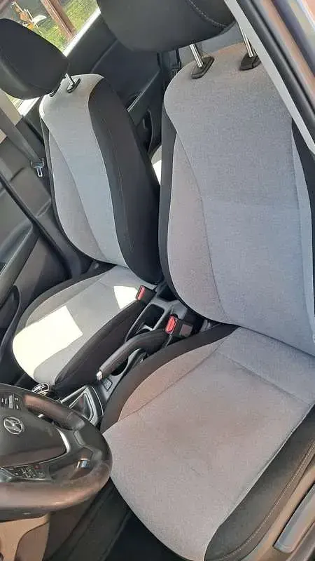 Usata Hyundai i20 Style 75 CV (55 kW) 2015 Grigio Utilitaria