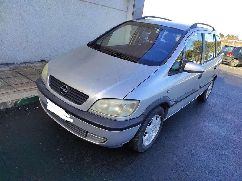 Usata Opel Zafira Elegance 125 CV (91 kW) 2002 Grigio Monovolume