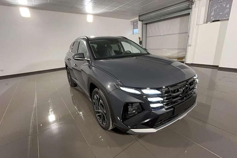 Nuova Hyundai Tucson 160 CV (117 kW) 2025 Ecotronic gray perlato SUV