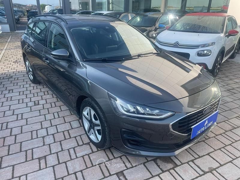 Usata Ford Focus Business Edition 120 CV (88 kW) 2022 Gray Station wagon