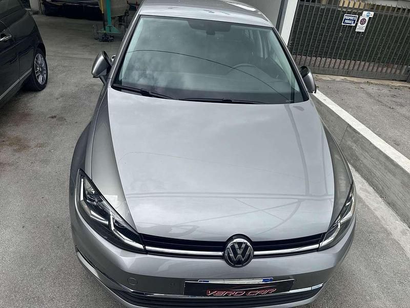 Usata VW Golf VII Highline 116 CV (85 kW) 2018 Argento Berlina