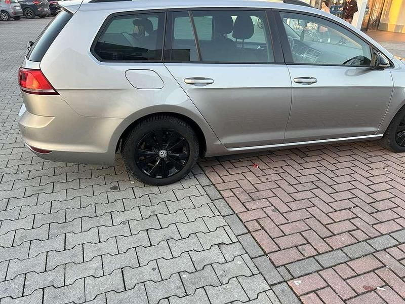 Usata VW Golf VII Business 110 CV (80 kW) 2016 Station wagon