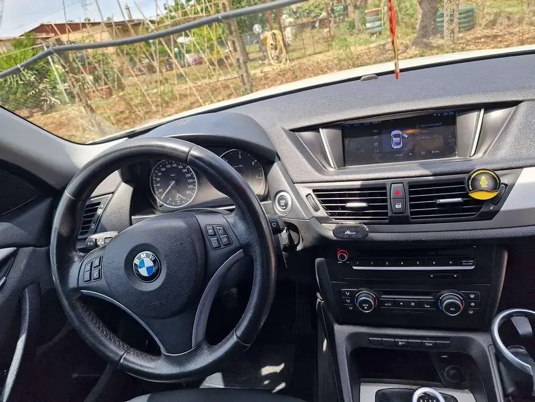 Begagnad BMW X1 143 HK (105 kW) 2012 Vit SUV