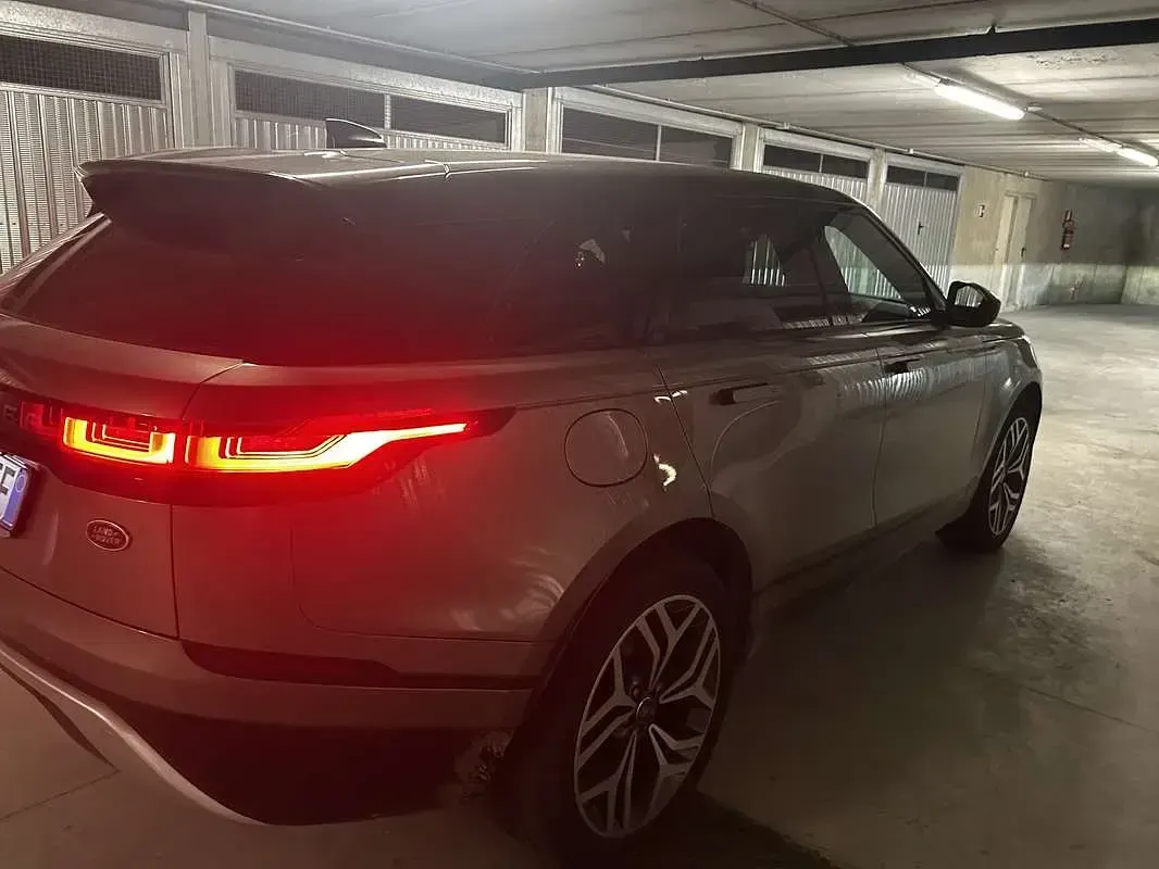 Usata Land Rover Range Rover Velar SE Dynamic 241 CV (177 kW) 2020 Grigio SUV