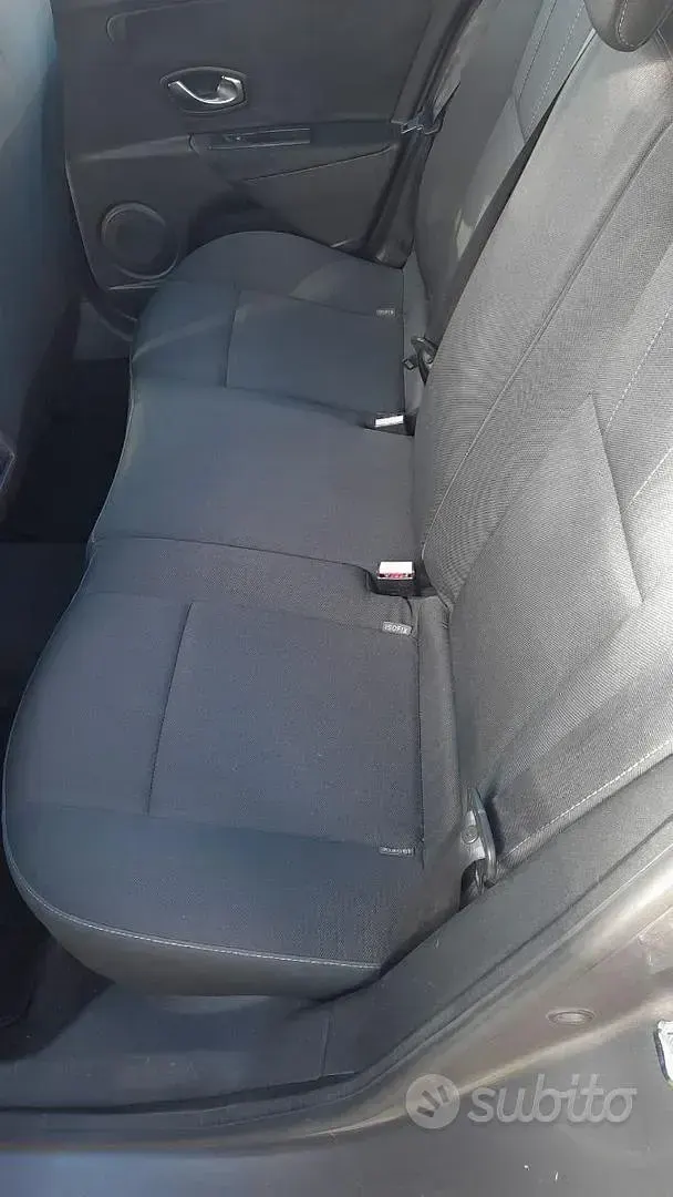 Usata Renault Mégane 110 CV (80 kW) 2011 Grigio Utilitaria