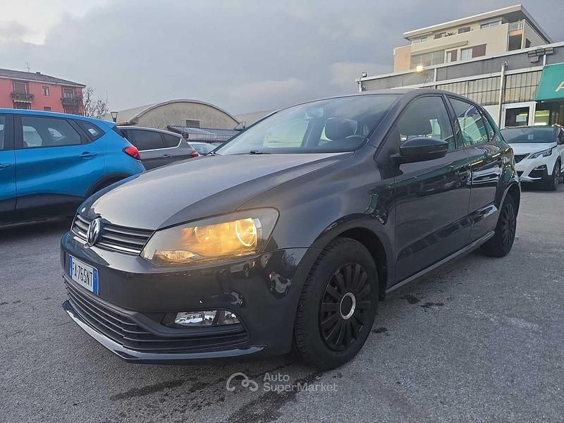 Usata VW Polo 75 CV (55 kW) 2015 Gray Utilitaria
