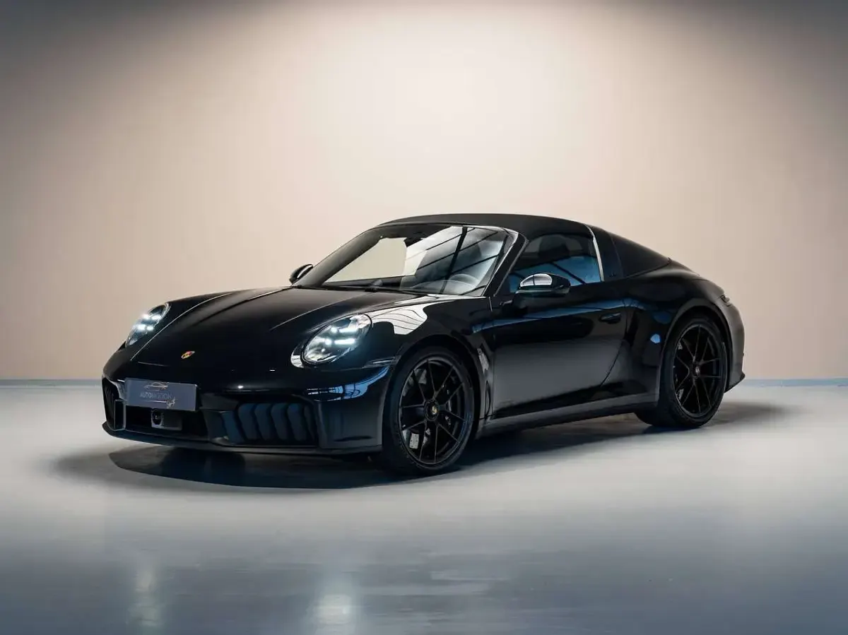 Nuova Porsche 992 541 CV (397 kW) 2026 Nero profondo metallizzato Cabrio