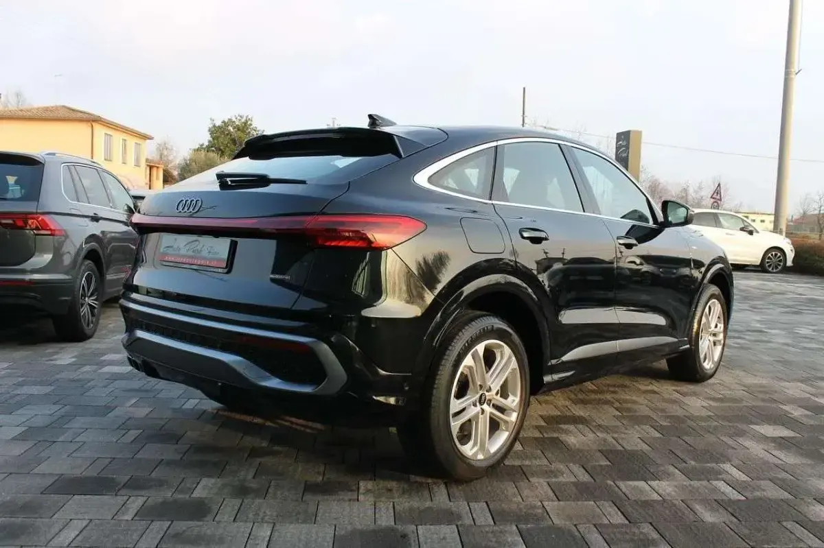 Nuova Audi Q5 S-Line 204 CV (150 kW) 2025 Nero SUV