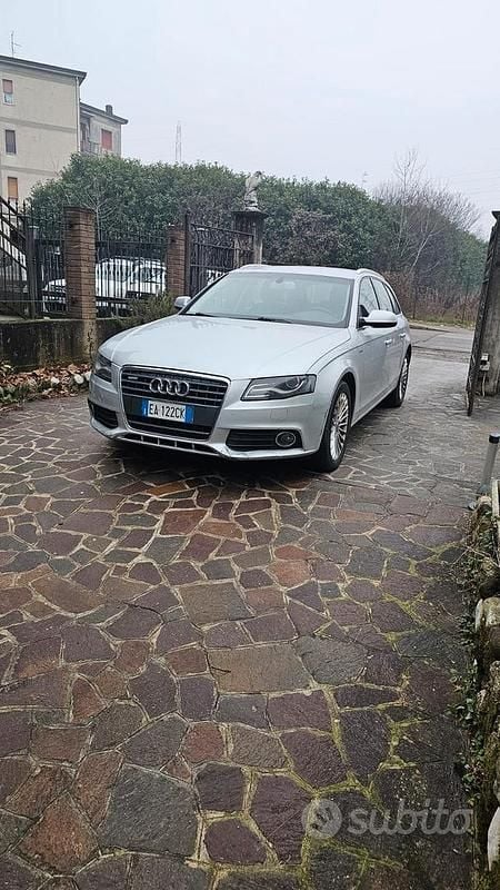 Grigio Usata 2010 Audi A4 Station wagon | 6000 € (Ottimo prezzo) - Immagine 1/4