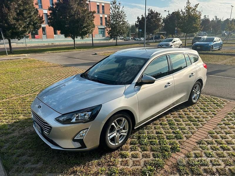 Usata Ford Focus 120 CV (88 kW) 2020 Grigio Berlina