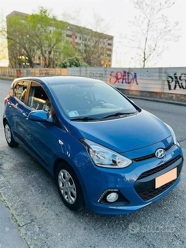 Usata Hyundai i10 Classic 67 CV (49 kW) 2016 Blu Utilitaria
