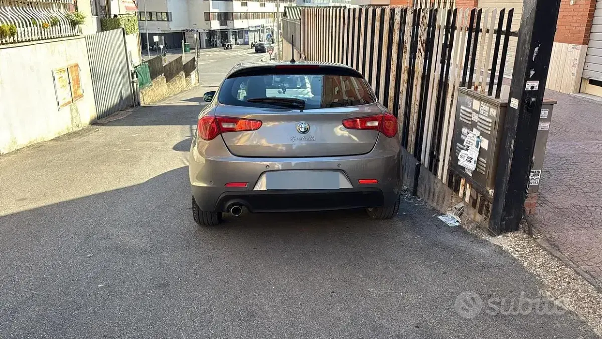 Usata Alfa Romeo Giulietta 105 CV (77 kW) 2014 Utilitaria