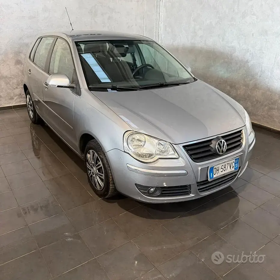 Usata VW Polo Comfortline 80 CV (58 kW) 2007 Grigio Utilitaria