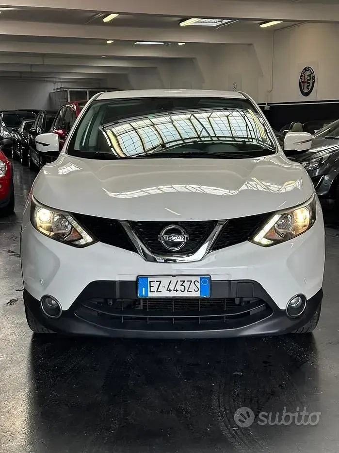 Usata Nissan Qashqai Tekna 116 CV (85 kW) 2015 Bianco SUV