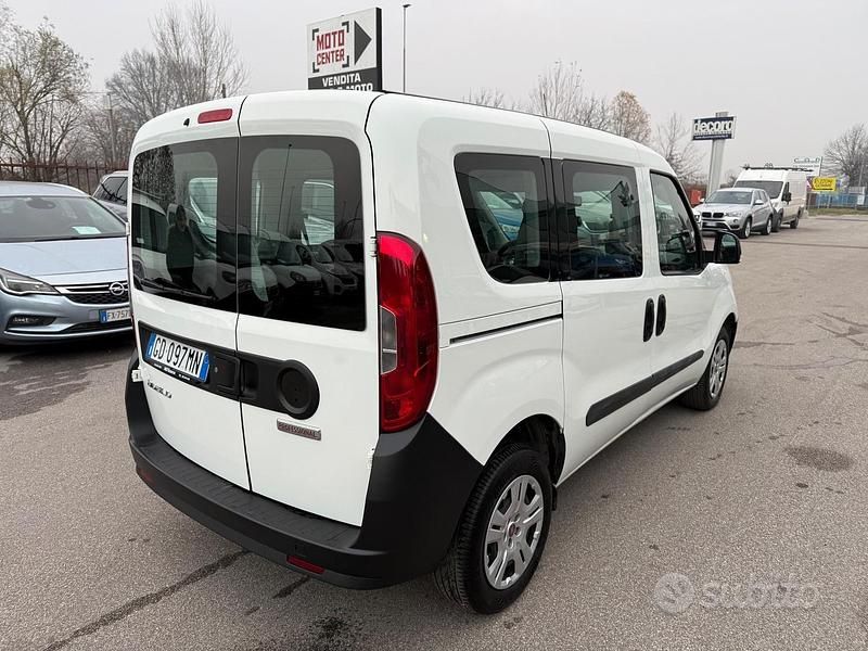 Usata Fiat Doblò Easy 95 CV (69 kW) 2021 Bianco Monovolume