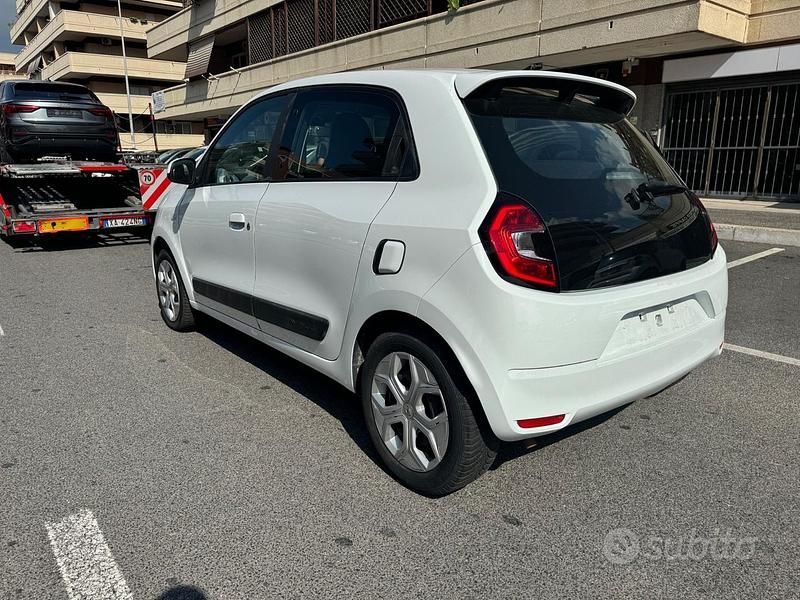 Usata Renault Twingo Intens 65 CV (47 kW) 2021 Bianco Utilitaria
