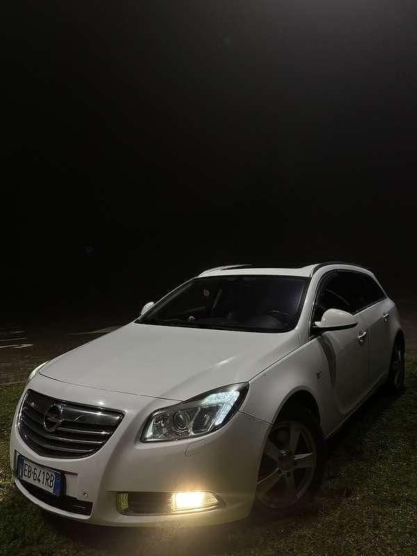 Usata Opel Insignia 160 CV (117 kW) 2010 Station wagon