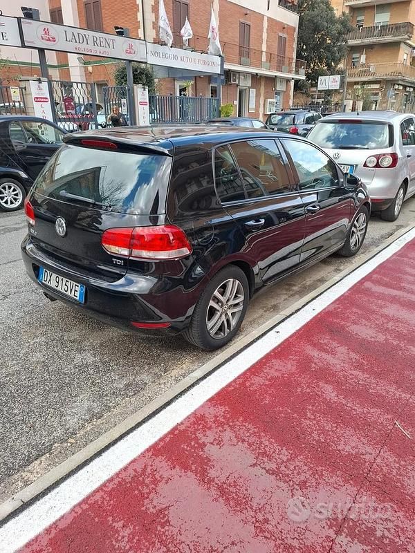Begagnad VW Golf VI Highline 110 HK (80 kW) 2009 Svart Halvkombi