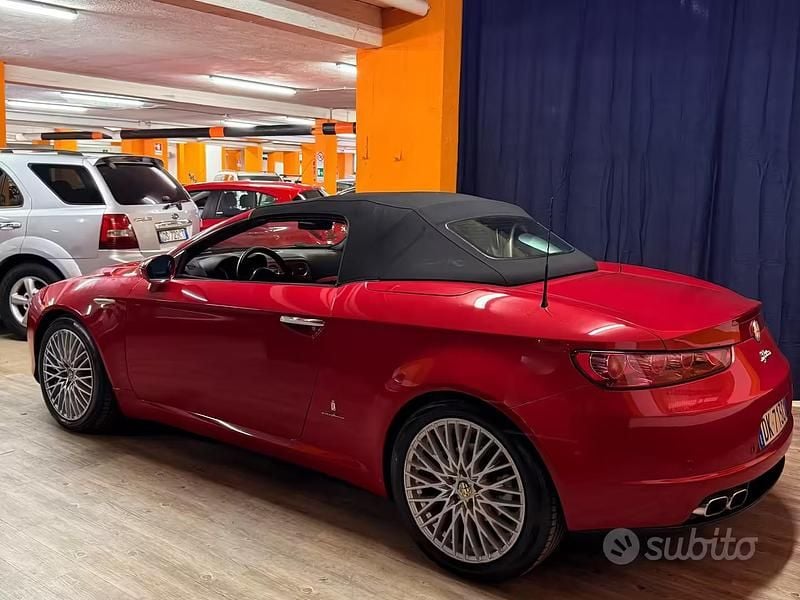 Usata Alfa Romeo Spider Exclusive 185 CV (136 kW) 2007 Rosso Cabrio