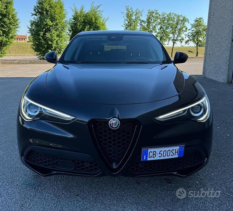 Usata Alfa Romeo Stelvio Sprint 190 CV (139 kW) 2020 Nero SUV