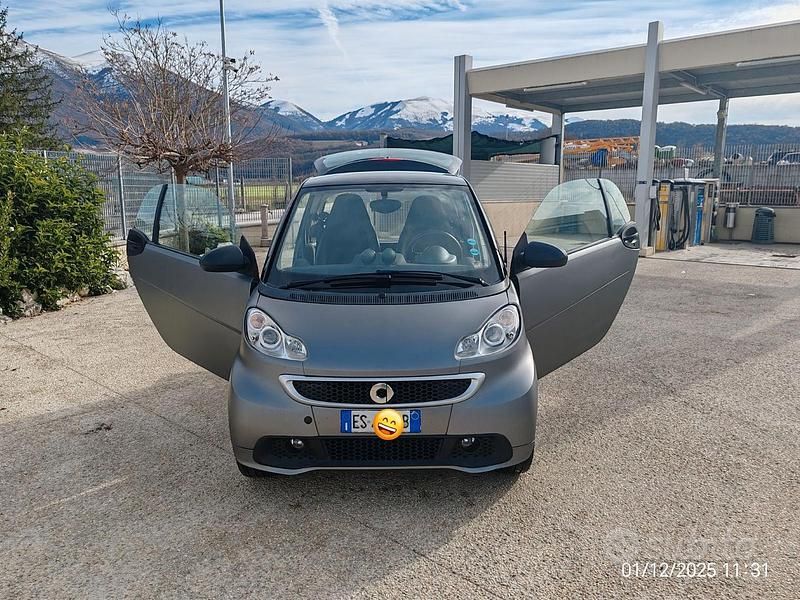Usata Smart ForTwo Coupé 54 CV (39 kW) 2013 Grigio Coupé