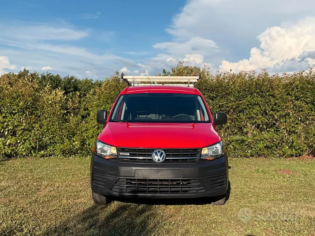 Usata VW Caddy 122 CV (89 kW) 2016 Rosso Monovolume