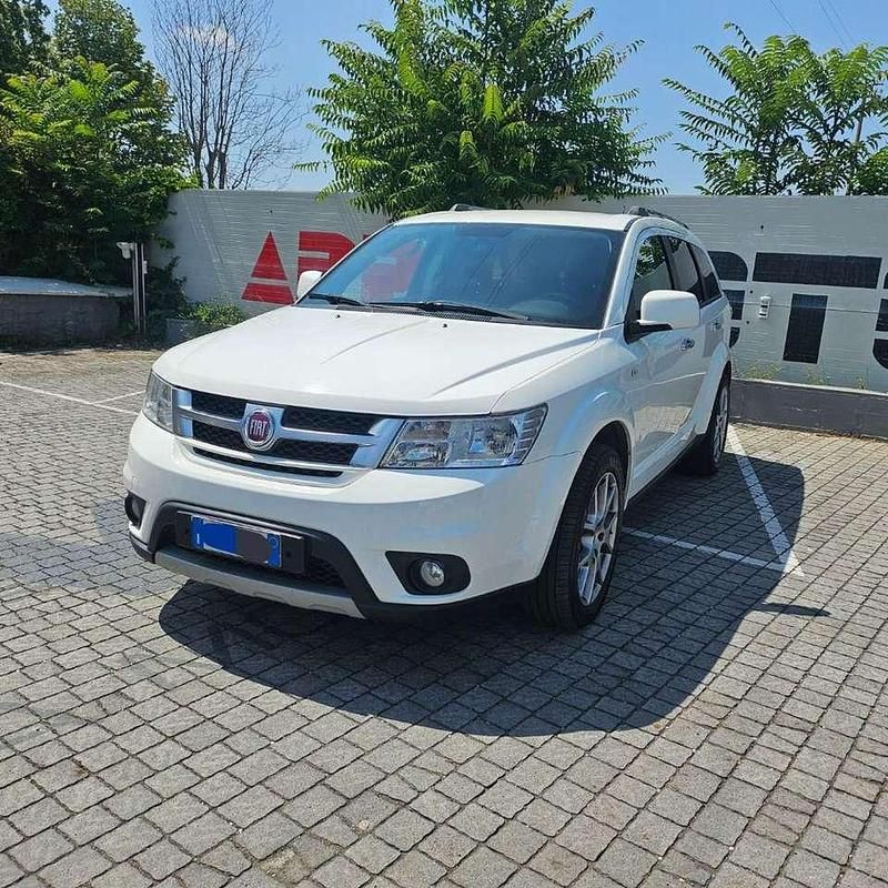 Usata Fiat Freemont Lounge 170 CV (125 kW) 2015 Bianco SUV