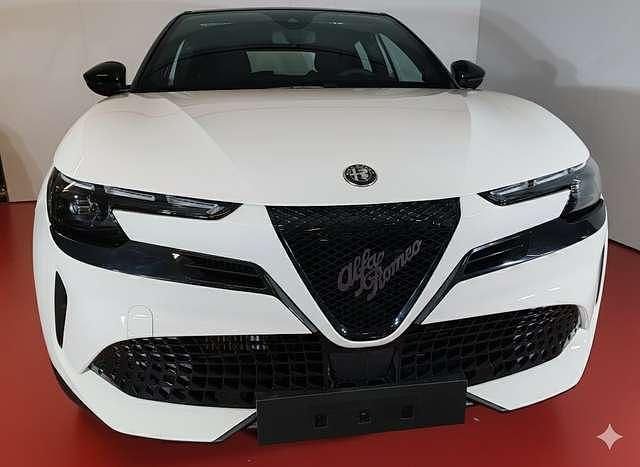 Nuova Alfa Romeo GT Junior 145 CV (106 kW) 2025 Bianco con tetto nero Berlina